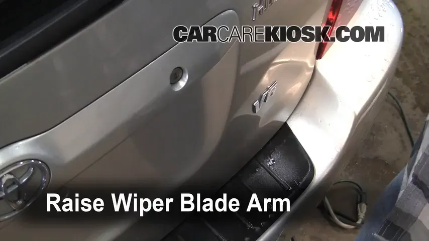 2002 Toyota Highlander Limited 3.0L V6 Windshield Wiper Blade (Rear)